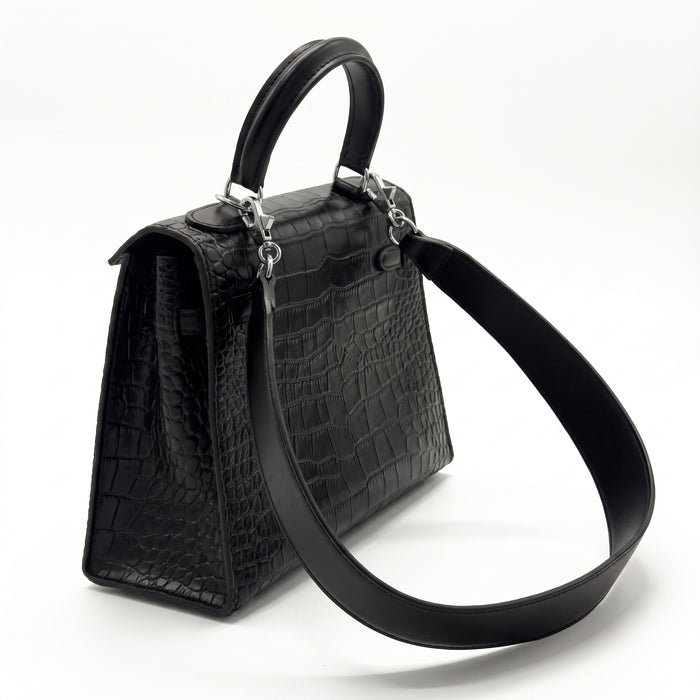 Three-quarter with the detachable shoulder strap